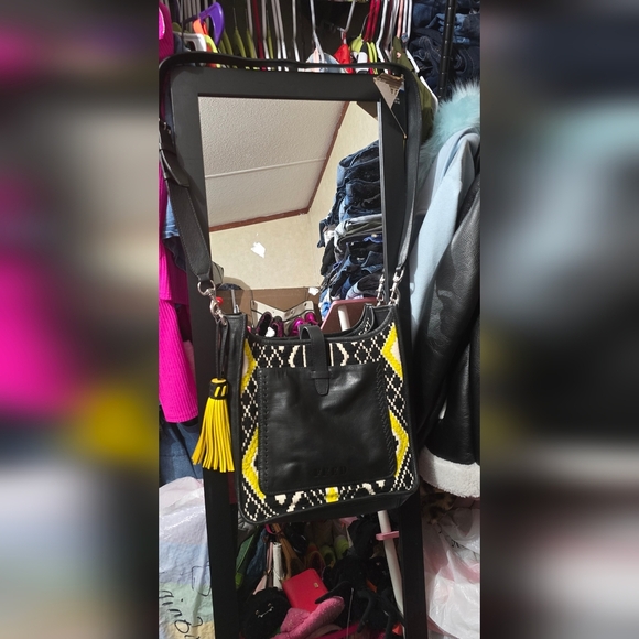 🍂🍁Like new REBECCA MINKOFF LIMITED EDITION "FEED" CRPSSBODY BAG - Picture 2 of 10